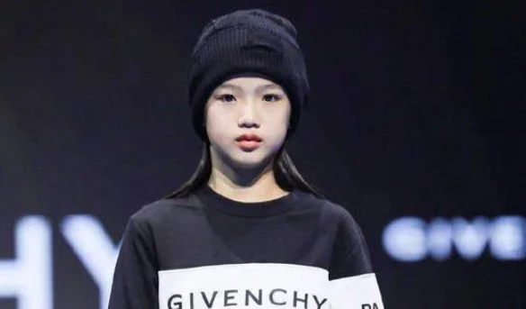 钟丽缇的女儿走秀好酷,她们是从哪学来的?-第5张图片-百花生活百科知识分享 钟丽缇的女儿走秀好酷,她们是从哪学来的?-第5张图片-百花生活百科知识分享