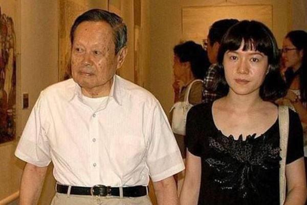 杨振宁老婆翁帆多少岁 翁帆和扬振宁结婚年龄的故事-第4张图片-百花生活百科知识分享 杨振宁老婆翁帆多少岁 翁帆和扬振宁结婚年龄的故事-第4张图片-百花生活百科知识分享