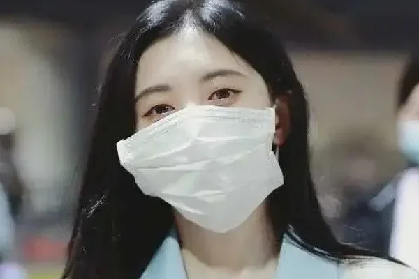 鞠婧祎戴口罩也被说心机,这届网友为何如此八卦?-第18张图片-百花生活百科知识分享 鞠婧祎戴口罩也被说心机,这届网友为何如此八卦?-第18张图片-百花生活百科知识分享