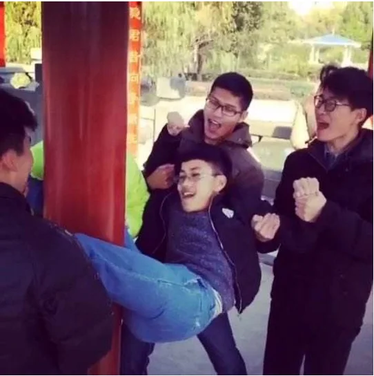 被开飞机是什么意思啊(开飞机是什么意思 开飞机是什么意思网络用语)-第2张图片-百花生活百科知识分享 被开飞机是什么意思啊(开飞机是什么意思 开飞机是什么意思网络用语)-第2张图片-百花生活百科知识分享