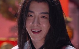 白愁飞是不是不爱穿衣服