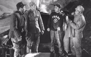 1950年中国开始向哪两国提供物资援助