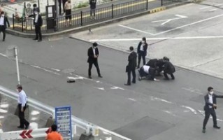 日本现首相是谁啊？请问日本现首相是谁？