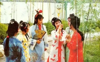 红楼梦的《葬花吟》 歌词？关于红楼梦葬花吟