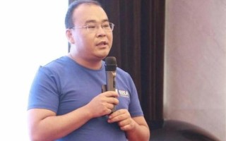 25岁男子长相成熟常被误认为42岁