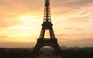 埃菲尔铁塔的英文